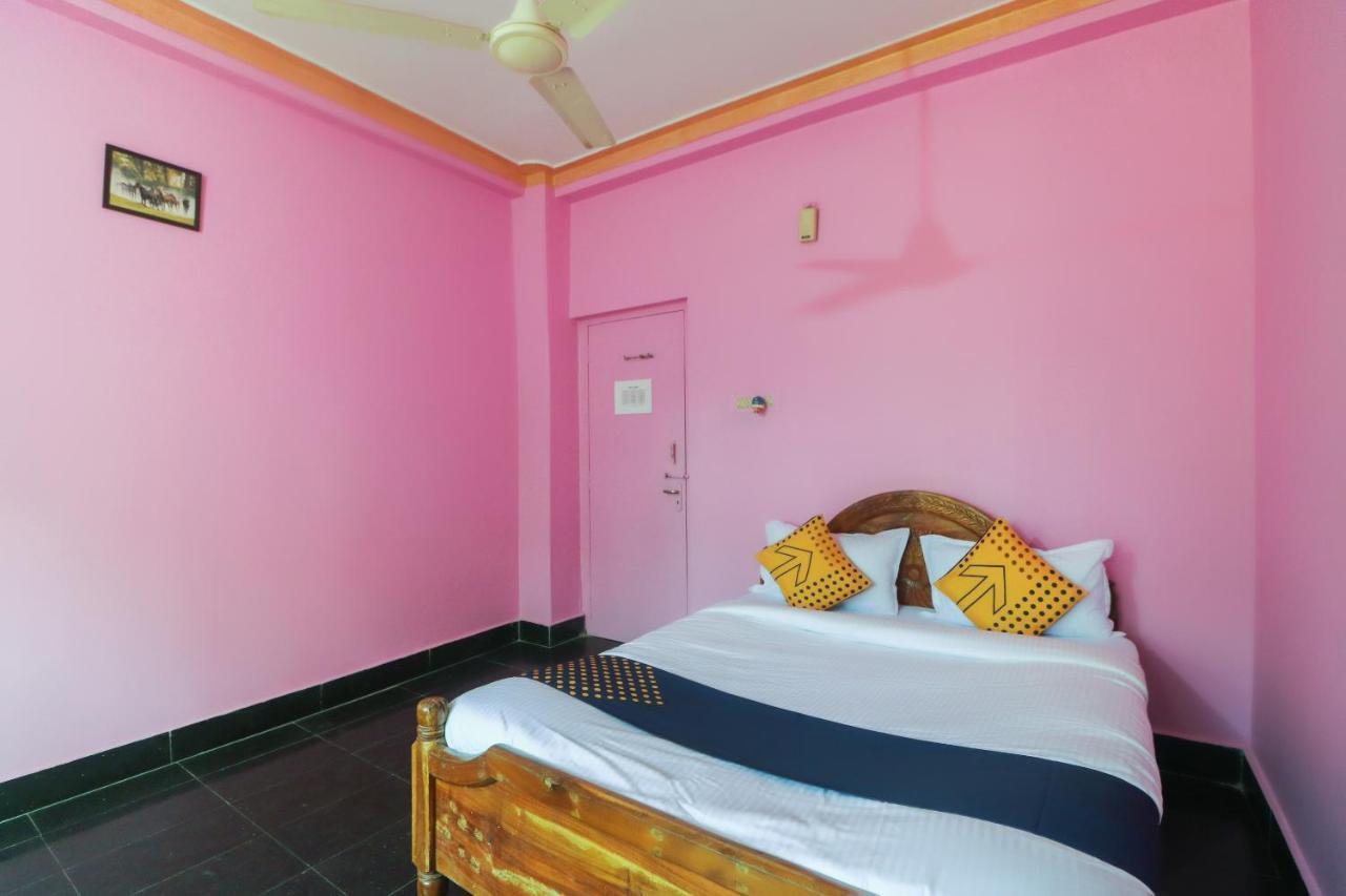 Spot On 65043 Hotel Kalinga Palace Kendrapara Extérieur photo