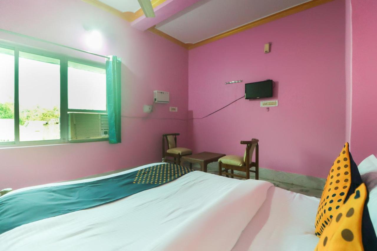 Spot On 65043 Hotel Kalinga Palace Kendrapara Extérieur photo